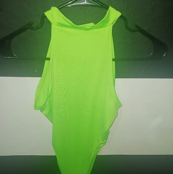 Women green neon mock neck sleveless bodysuit - Picture 4 of 11